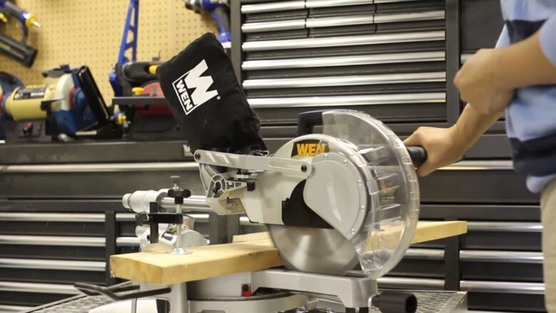 Buyer's Guide To Purchasing A Miter Saw